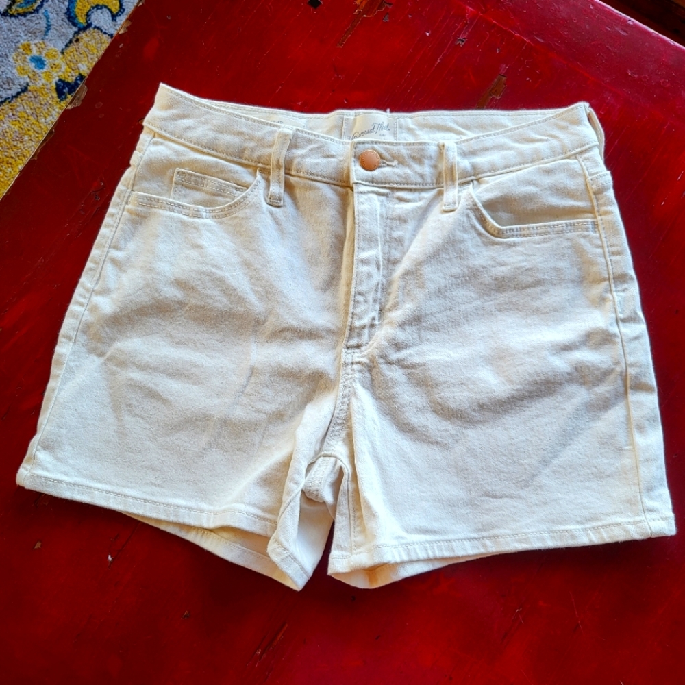 Universial Thread Mid Rise Denim Shorts Cream White Size 6